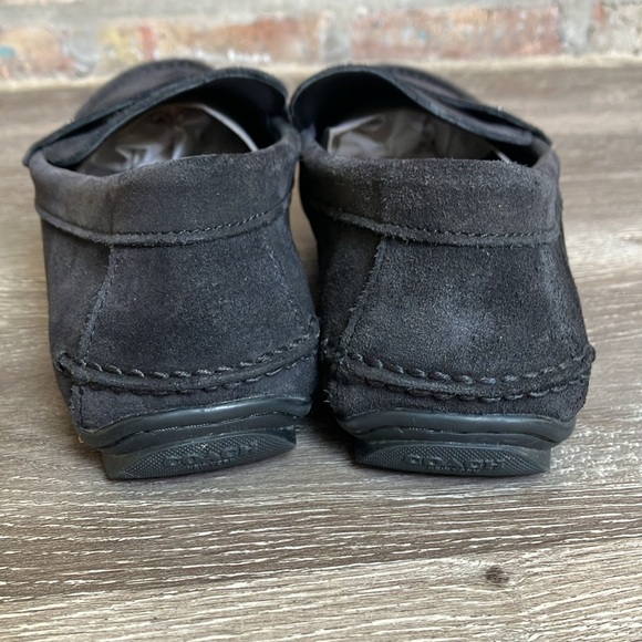 Coach - Picture 5 of 17